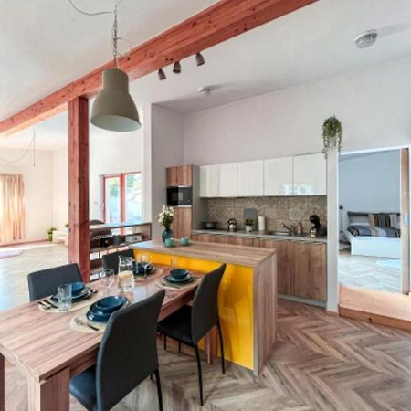 Apartman Niklan Rožnov pod Radhoštěm エクステリア 写真